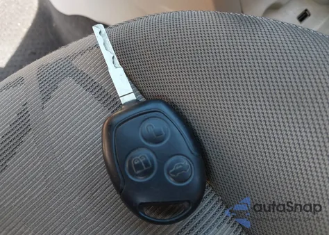 2013 Ford Fiesta Se из США, поврежденный, VIN 3FADP4BJ6DM207026